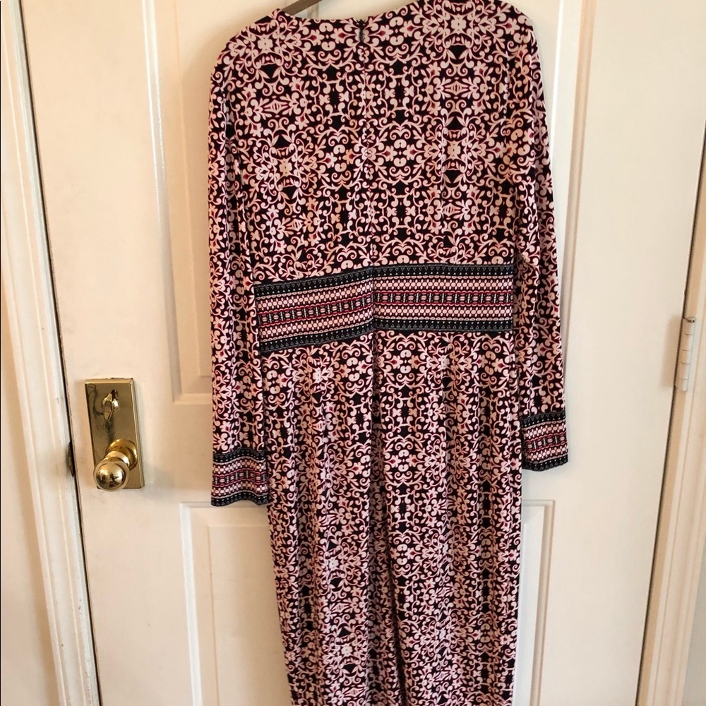 Maggie London beautiful dress.